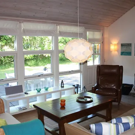 Four-bedroom Holiday In * Hals