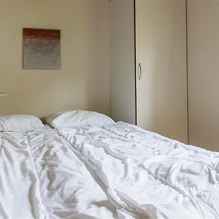 度假居 Four-bedroom Holiday In *