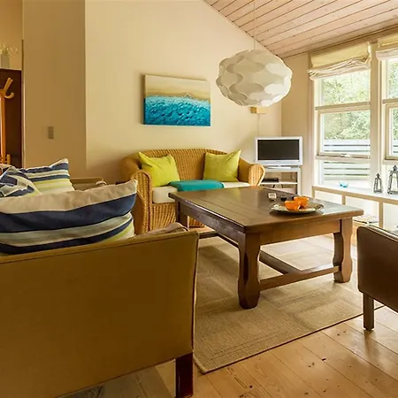 Four-bedroom Holiday In * Hals