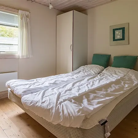 Four-bedroom Holiday In * Hals