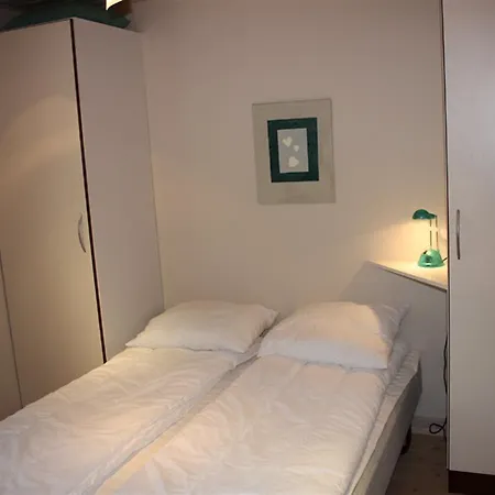 度假居 Four-bedroom Holiday In *
